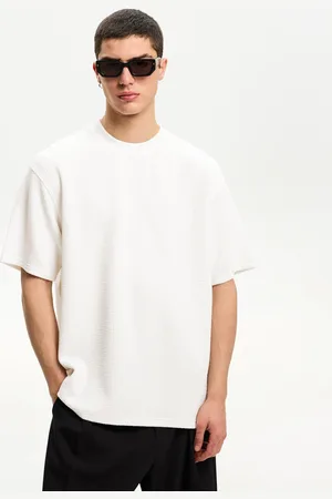 Bershka T-Shirt Aus Seersucker Mit Kurzen Ärmeln Herren Xs Grbrochenes Weiss