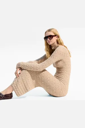 Bershka Rustikales Midikleid Mit Carmen-Ausschnitt Und Lochmuster Damen Xs Camel