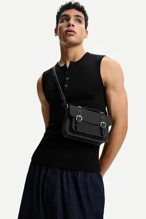 Bershka Crossbody-Tasche Mit Steppnähten Herren Schwarz
