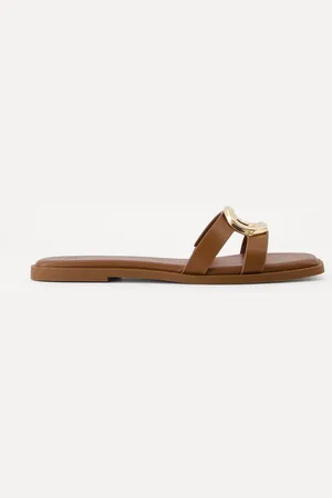 Bershka Flache Sandalen Mit Metallringen Damen 35 Braun