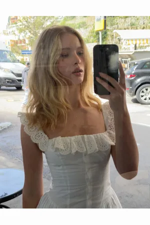 Bershka Körpernah Geschnittenes Minikleid Mit Volants Damen Xs Weiss