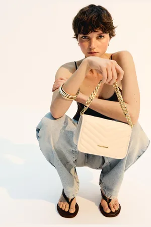 Bershka Stepp-Umhängetasche Mit Kette. Multiway. Damen Rohweiß