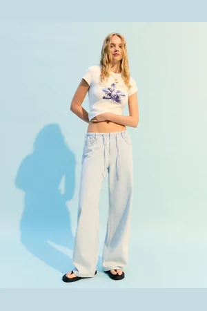 Bershka Leichte Jeans Mit Weitem Bein Damen 32 Hellblau