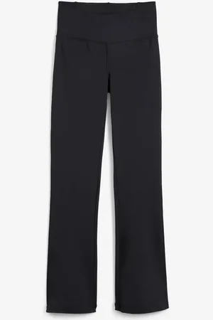 bonprix Sport-Hose mit Tasche, ausgestellt