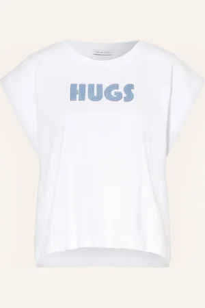 Mrs & HUGS T-Shirt
