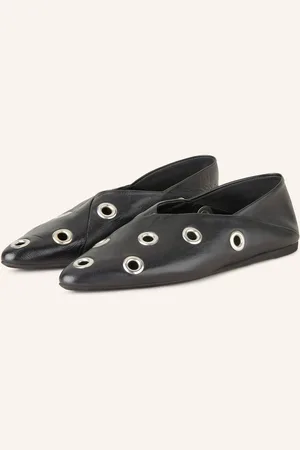 Closed Ballerinas