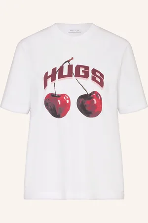 Mrs & HUGS T-Shirt