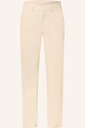 Peak Performance Chino Tapered Fit