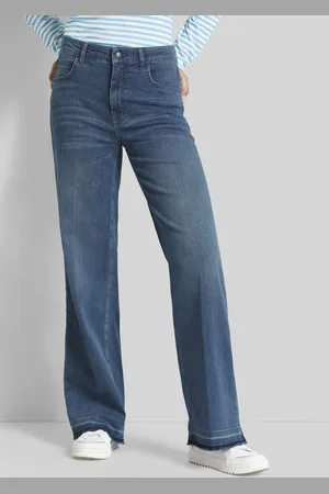 Bugatti Jeans mit geradem Beinverlauf in
