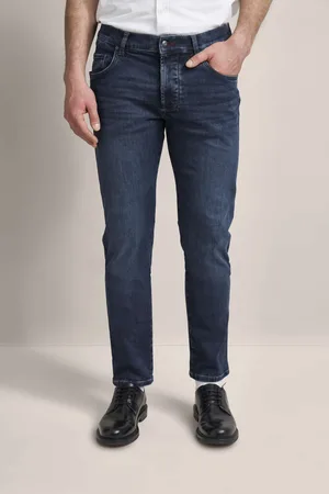 Bugatti Jeans aus hochwertiger Baumwollmischung in