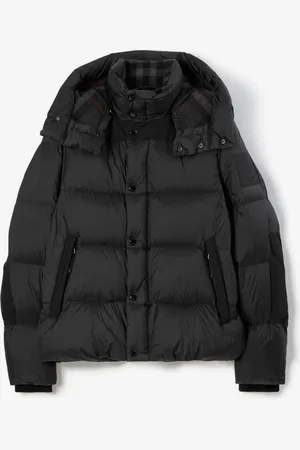 Burberry Wattierte Nylonjacke mit abnehmbaren Ärmeln, Size: S