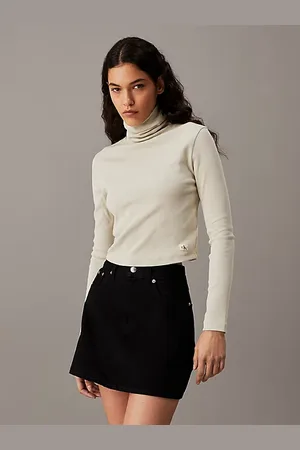 Calvin Klein Schmales geripptes Top mit Rollkragen