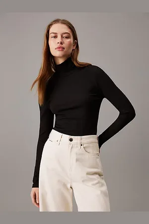 Calvin Klein Tailliertes, geripptes Stehkragen-Top