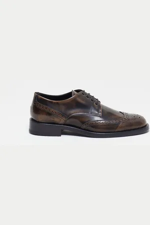 Closed Damen Brogues