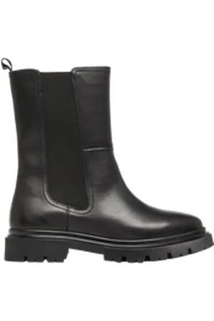 Comma, Stiefel