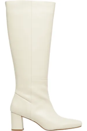 Comma, Stiefel