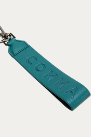Comma, Accessories