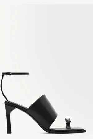 COS Sandalen Mit Absatz Und Kugeldetail