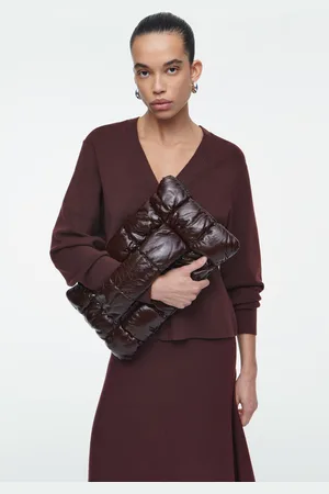 COS Gesteppte Pillow Clutch