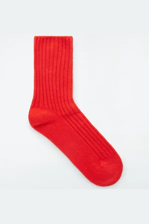 COS Gerippte Kaschmirsocken