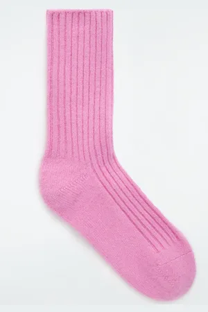 COS Gerippte Kaschmirsocken