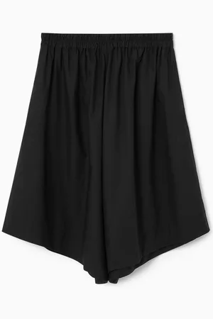 COS Shorts Mit Weitem Bein Und Raffungen