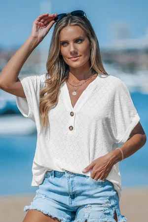 Cupshe Texturiertes V-Ausschnitt-Top mit Cutout