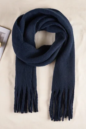 Cupshe Marineblauer langer Schal mit Fransenbesatz
