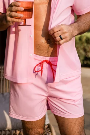 Cupshe Zweifarbige Herren-Badehose