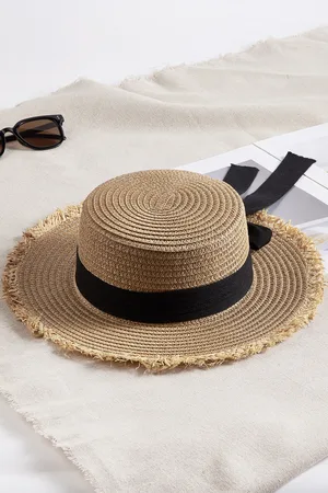 Cupshe Sommerlicher Strohhut mit schwarzem Band