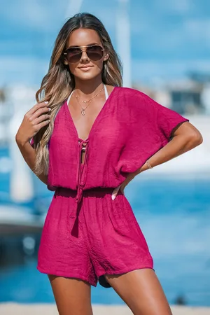 Cupshe Rosa Strandstrampler mit Bindegürtel