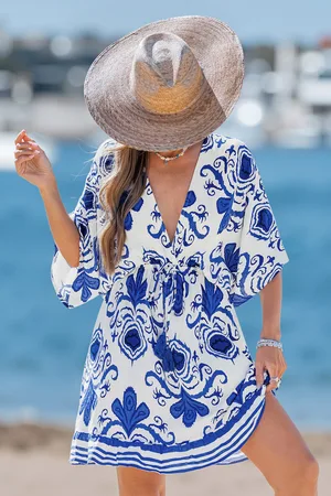 Cupshe Verziertes Tiefer Ausschnitt Mini-Strandkleid