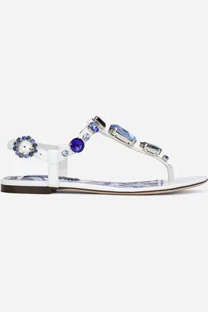 Dolce & Gabbana Zehenstegsandale aus Lackleder mit Stickerei