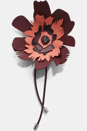 Dorothee Schumacher Brosche mit Lederblume