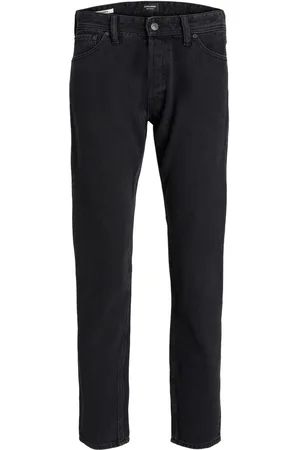 JACK & JONES Herrenjeans der Marke . Die Hose ist aus hochwertiger Baumwolle gefertigt. Das Elastan sorgt dafür, dass die Hose sehr dehnbar ist und eine schöne, enge Passform hat. Marke: Modellname: Chris OriginalKategorie: HerrenjeansMaterialien: Baumw