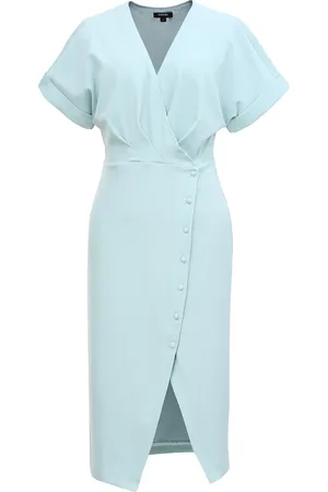 Smart & Joy Asymmetrisches Kleid mit seitlichen Knöpfen und Kreuzherzen