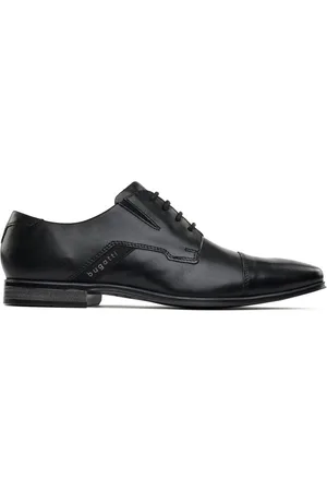 Bugatti Schuhe mit Zehenkappe und Zwickel