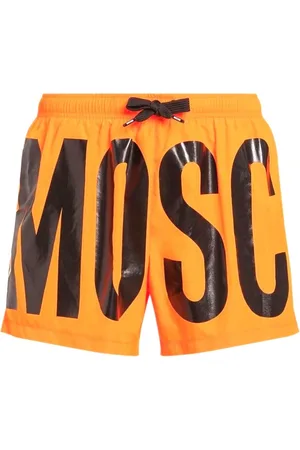 Moschino Kurze Badeshorts mit leuchtend orangefarbenem Logo der Marke