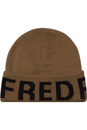 Fred Perry Bold Oversized Logo Shaded Stone Beanie