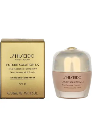 Shiseido Future Solution LX Total Radiance Foundation SPF15.