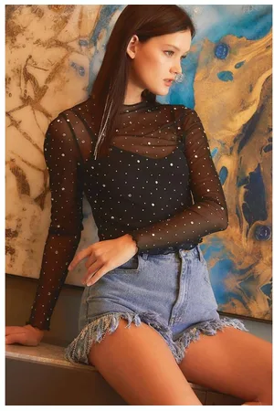 Azura Exchange Schwarzes Strass-Mesh Langarm-Oberteil in Slim Fit