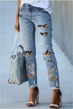 Azura Exchange Damen Patch Ripped Skinny Jeans in