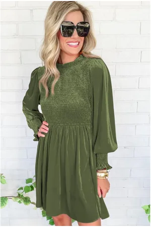 Azura Exchange Moosgrün Rüschenausschnitt Smocked-Kleid aus Samt