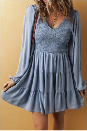 Azura Exchange Ashleigh Blue Langärmliges V-Ausschnitt Rüschen Tiered Mini Kleid