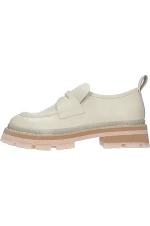 Ash Beige niedrige Schuhe