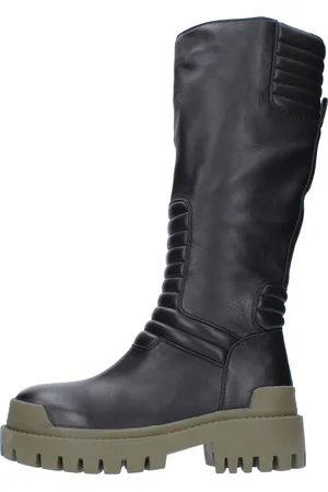 181 by Alberto Gozzi Schwarze Stiefel