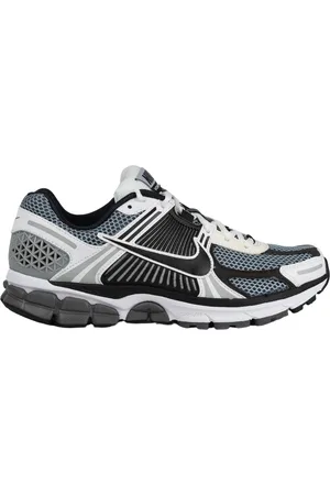 Nike Zoom Vomero 5 SE SP in Grau/Schwarz