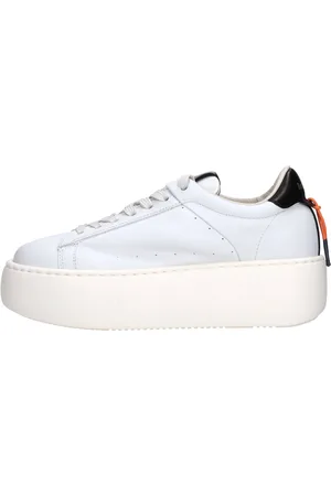 Barracuda WeiBe Sneaker