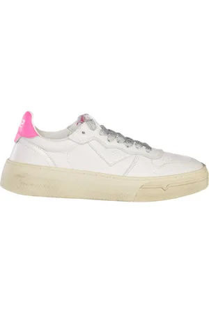 4b12 WeiBe Sneaker
