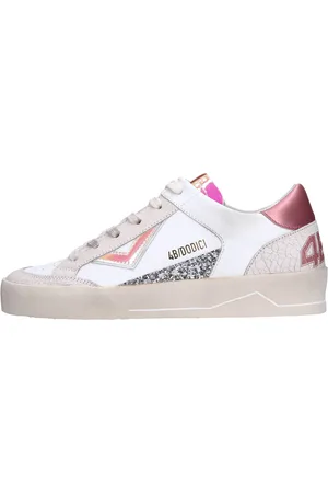 4b12 WeiBe Sneaker